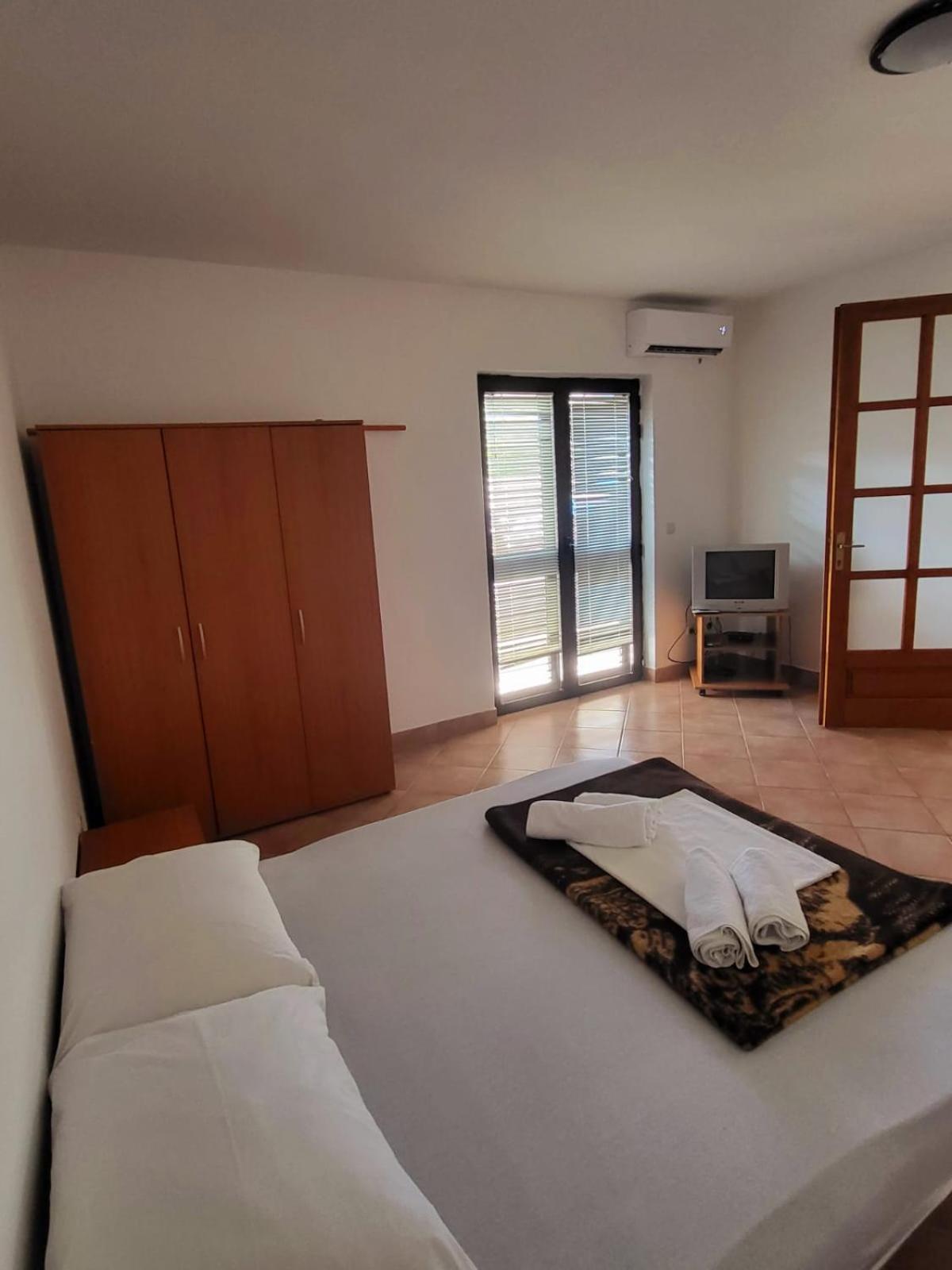 Sperka Apartmán Jelsa (Hvar)